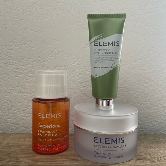ELEMIS Skincare Bundle - Picture 1 of 9